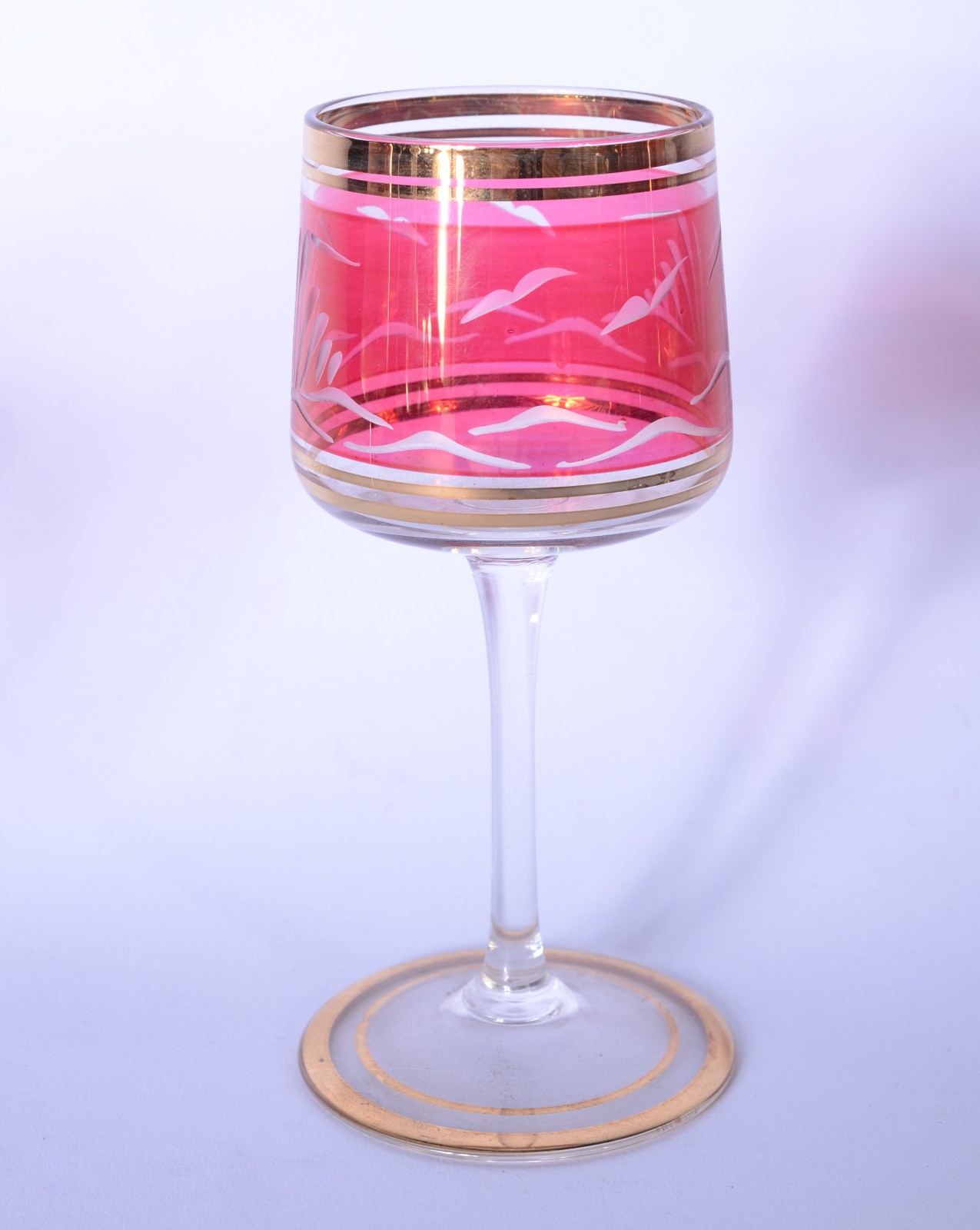 Conjunto de cristal tcheco vermelho com pássaros lavrados e realces... - foto 3 de 11