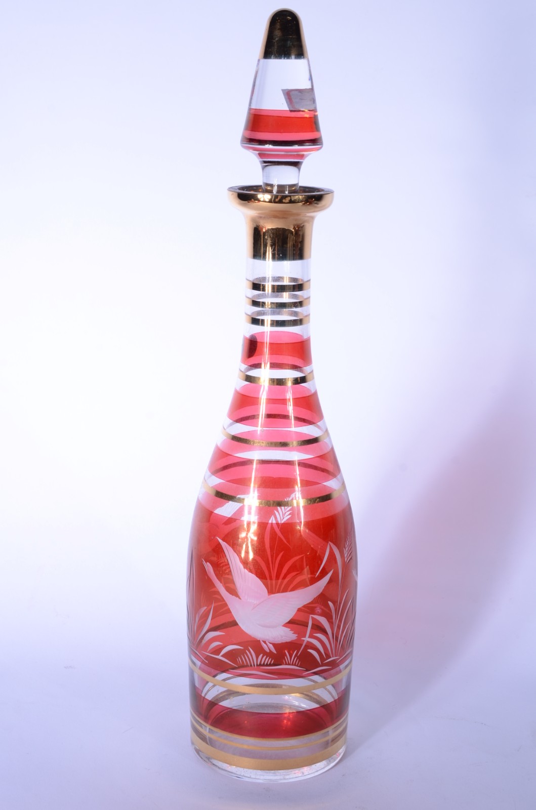 Conjunto de cristal tcheco vermelho com pássaros lavrados e realces... - foto 4 de 11