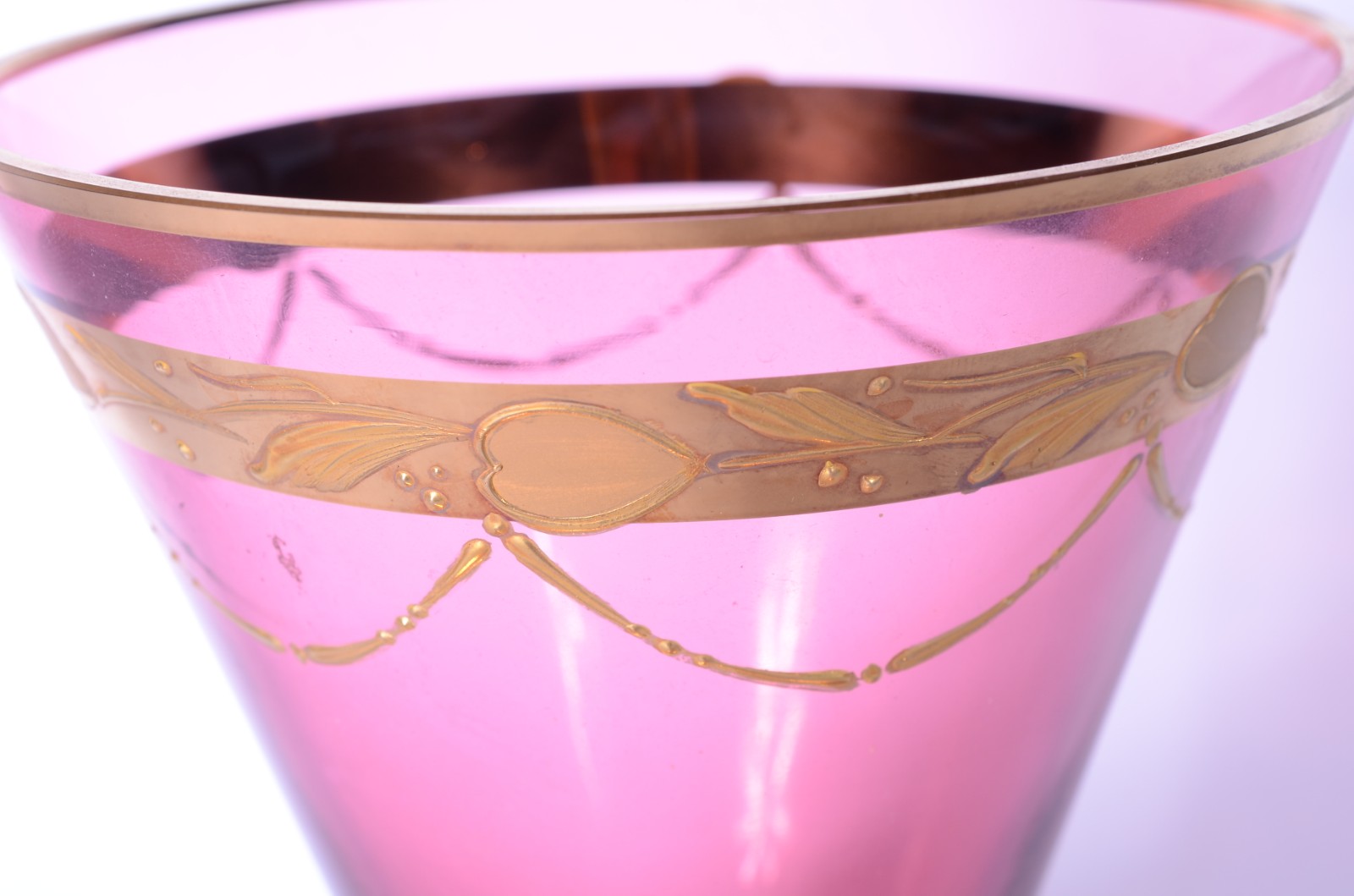 Conjunto de cristal tcheco vermelho com pássaros lavrados e realces... - foto 9 de 11