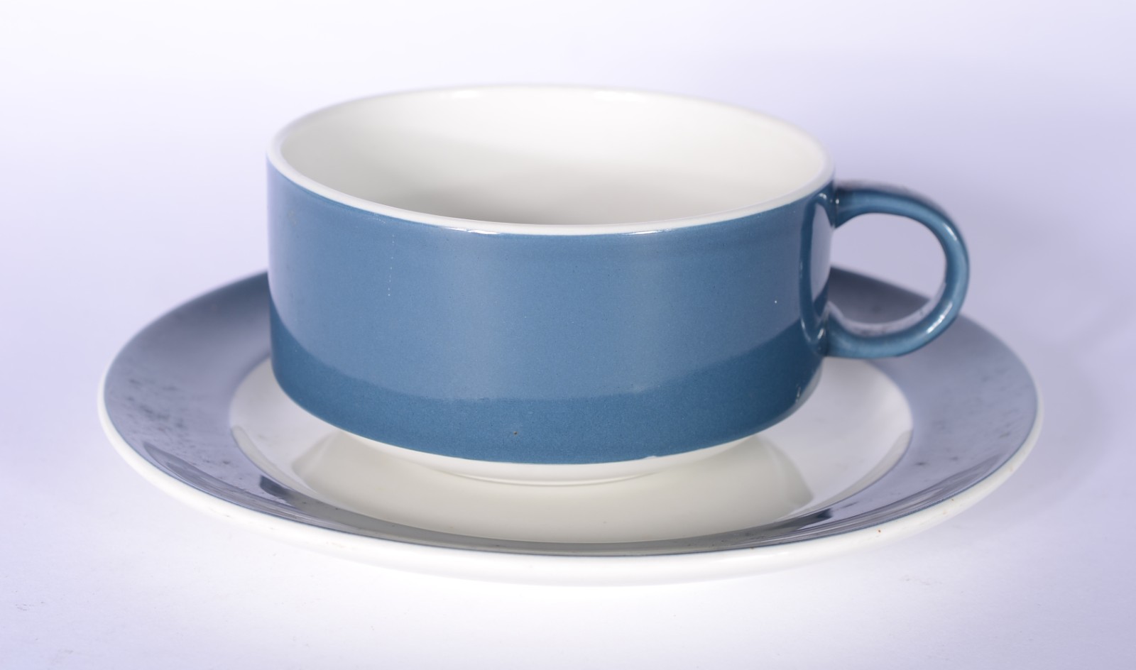 Pequeno serviço de chá de porcelana italiana azul e branca, composto... - foto 2 de 6