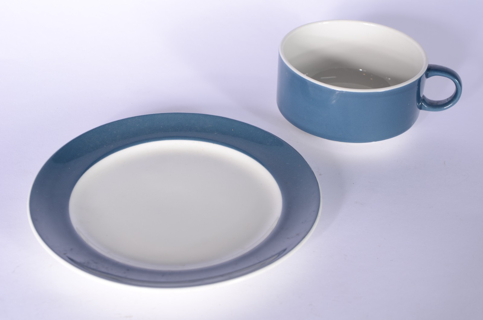 Pequeno serviço de chá de porcelana italiana azul e branca, composto... - foto 3 de 6
