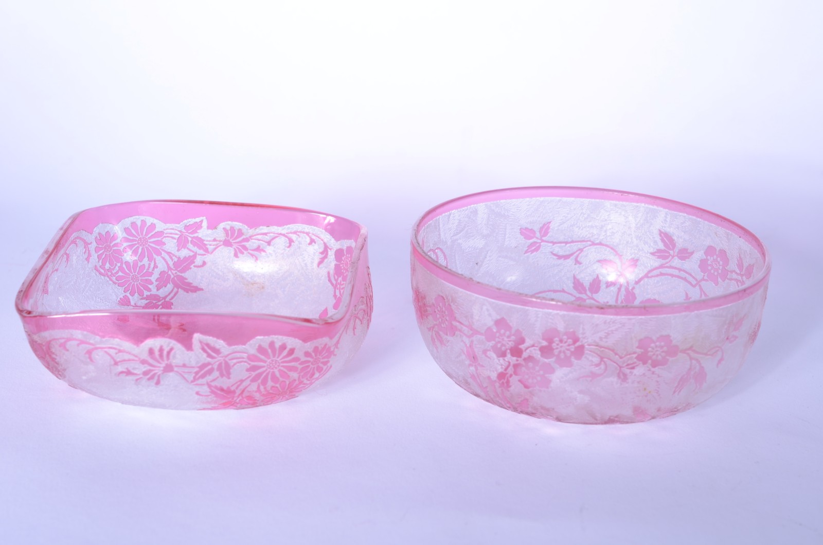 Conjunto de antigas lavandas de cristal lavrado com flores, doublé... - foto 3 de 9