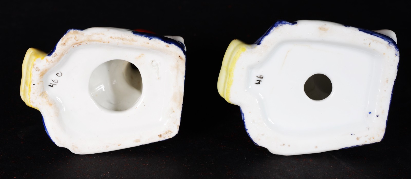 Sete esculturas de porcelana representando "crianças" e par de... - foto 6 de 8