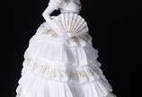 Royal Doulton (1815),  - Estatueta de porcelana inglesa Royal Doulton representando "Belle of the Ball" - numerada 2208 - Royal Worcester.