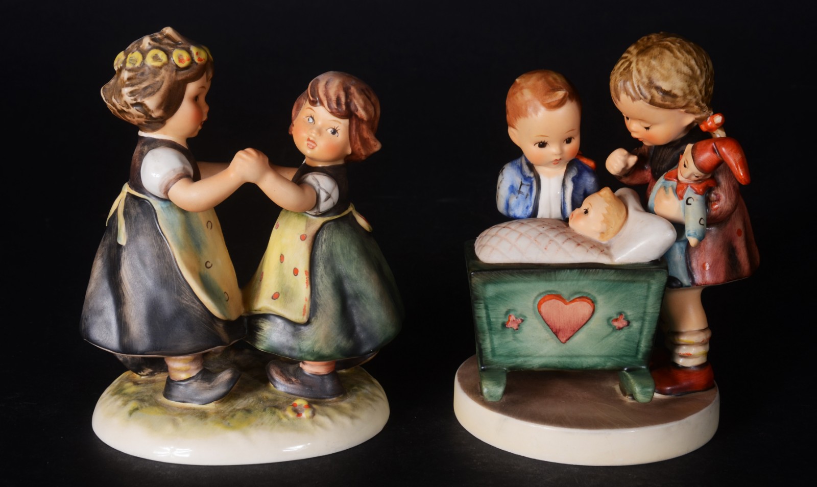 Par de estatuetas de porcelana alemã Goebel feitos pelo artista... - foto 1 de 10