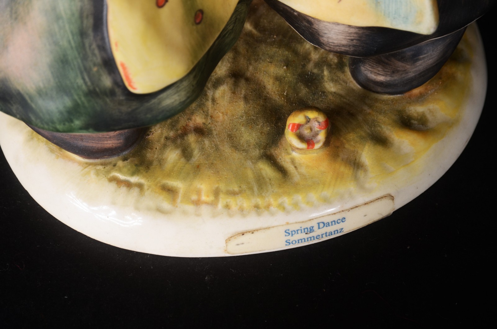Par de estatuetas de porcelana alemã Goebel feitos pelo artista... - foto 8 de 10