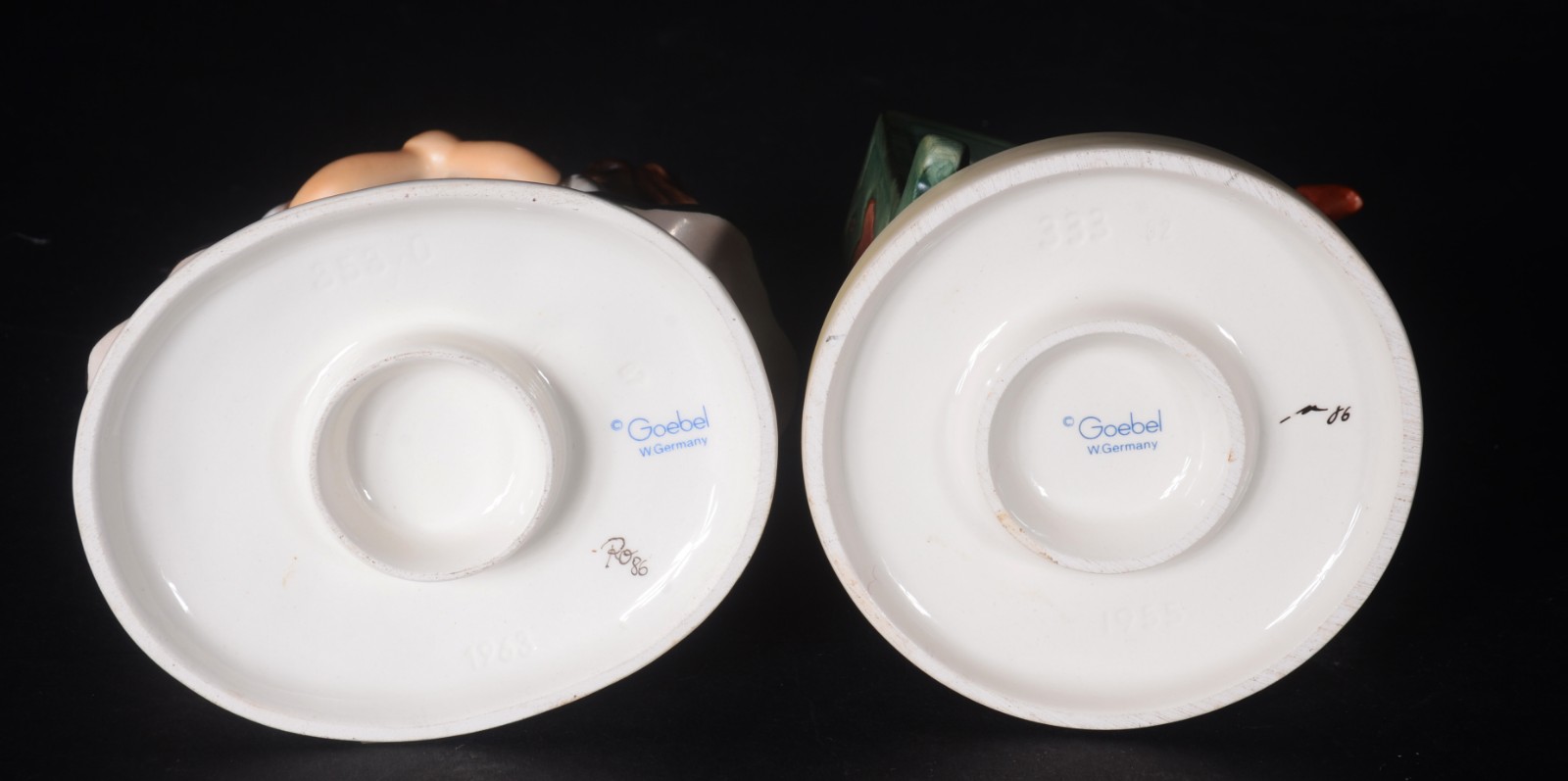 Par de estatuetas de porcelana alemã Goebel feitos pelo artista... - foto 9 de 10