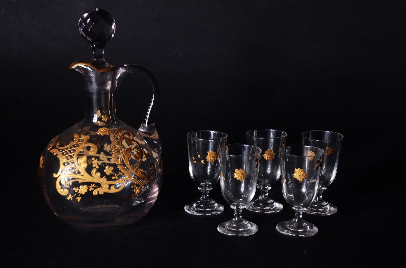 Delicada licoreira de cristal europeu com 5 cálices decorados com... - foto 1 de 9