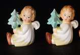 GOEBEL,  - Quatro estatuetas de porcelana alemã Goebel.
