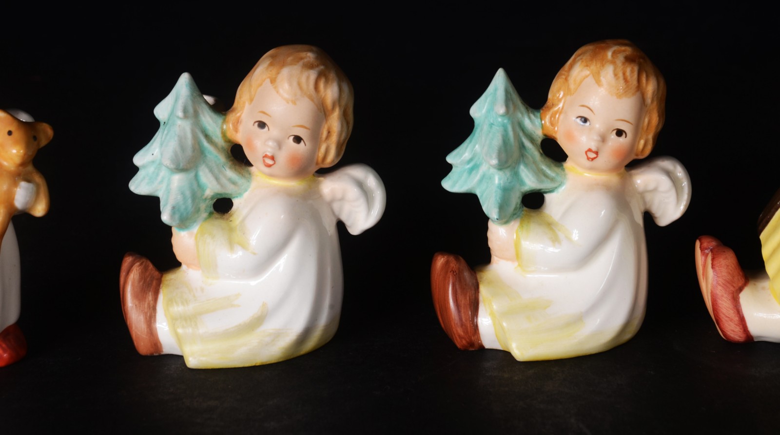Quatro estatuetas de porcelana alemã Goebel. - foto 2 de 8