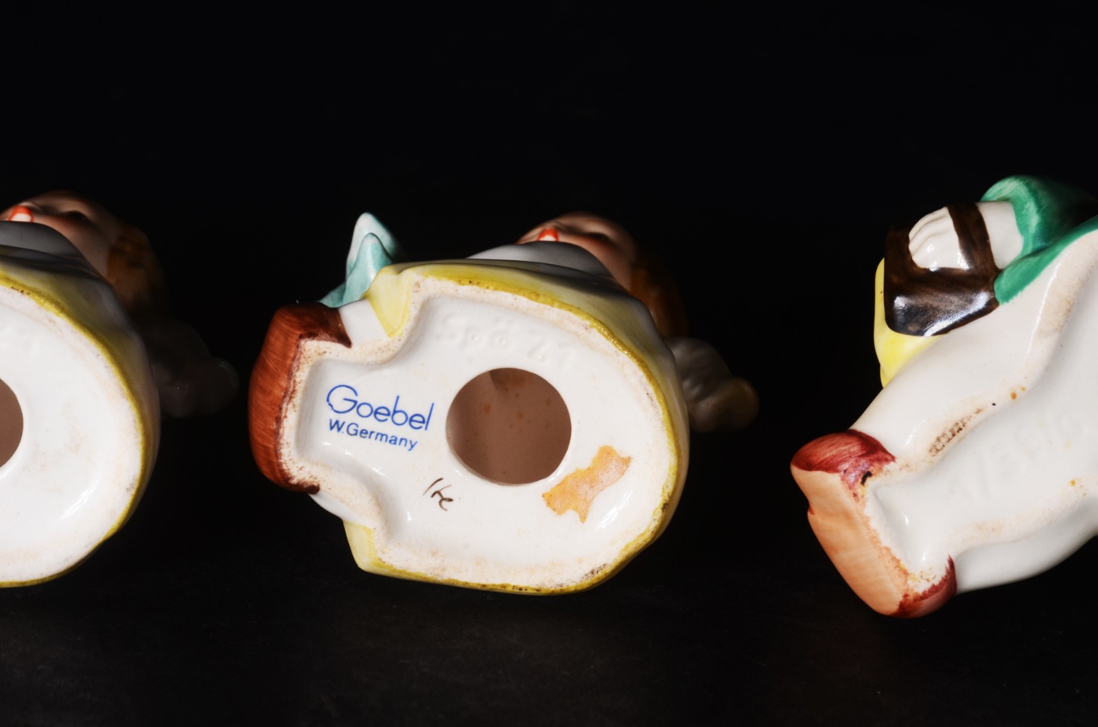 Quatro estatuetas de porcelana alemã Goebel. - foto 8 de 8