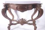 Console em madeira nobre estilo Beranger, Perna... - Console em madeira nobre estilo Beranger, Pernambuco - séc. XIX. Corpo bombeado. Barra do tampo emoldurada, tendo ao centro pequeno medalhão ova...