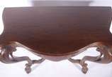 Console em madeira nobre estilo Beranger, Perna... - Console em madeira nobre estilo Beranger, Pernambuco - séc. XIX. Corpo bombeado. Barra do tampo emoldurada, tendo ao centro pequeno medalhão ova...