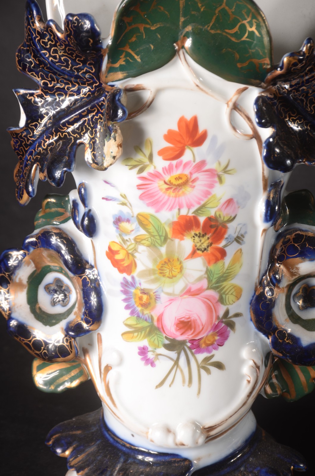 Par de vasos de porcelana francesa Velho Paris decorados com flores... - foto 2 de 11