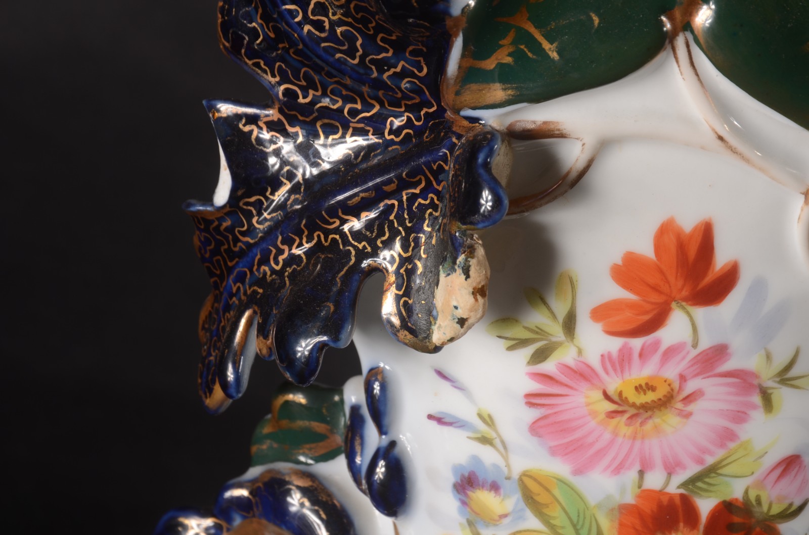 Par de vasos de porcelana francesa Velho Paris decorados com flores... - foto 8 de 11