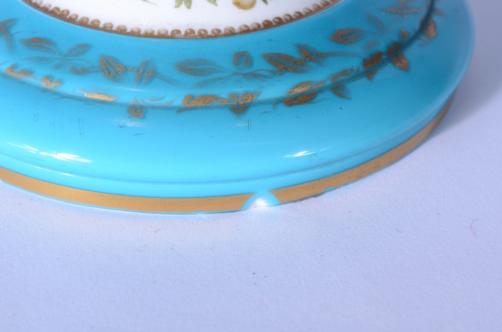 Belíssimo vaso de porcelana francesa Velho Paris, decorado com... - foto 8 de 10