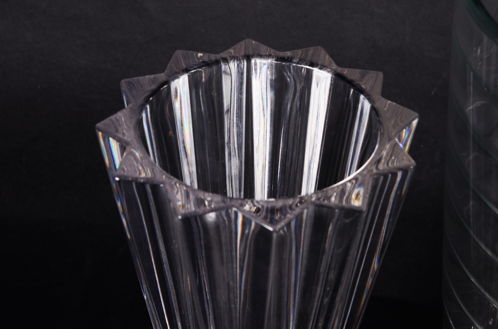 Dois vasos diversos de cristal lapidado. - foto 4 de 7