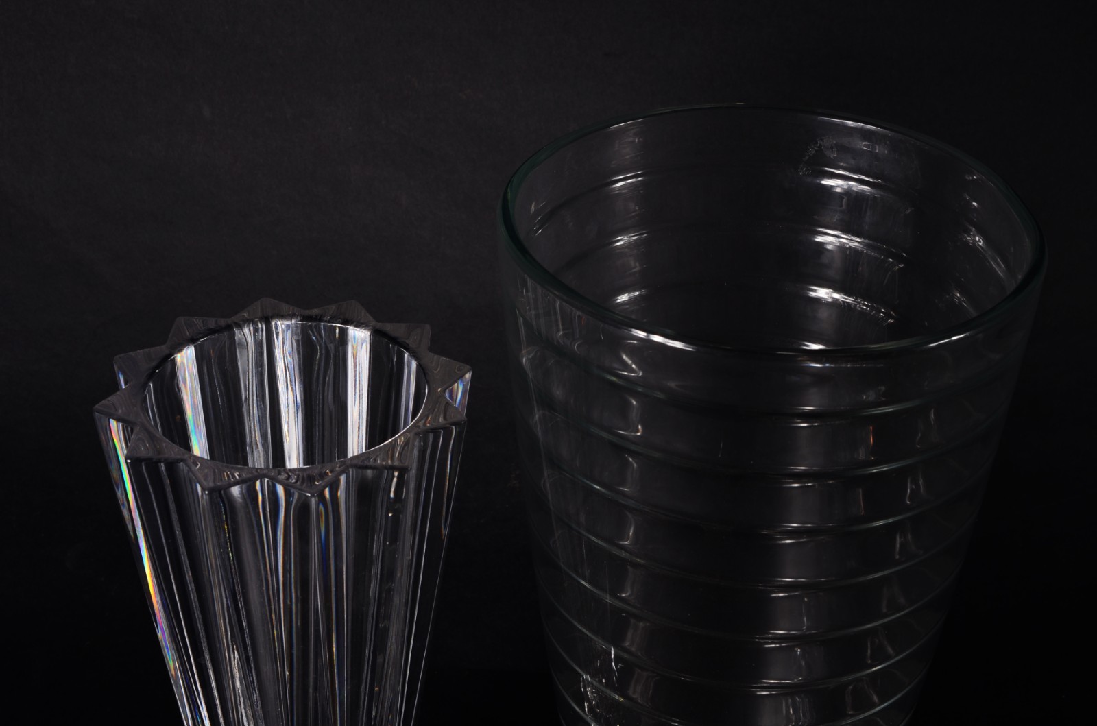 Dois vasos diversos de cristal lapidado. - foto 5 de 7