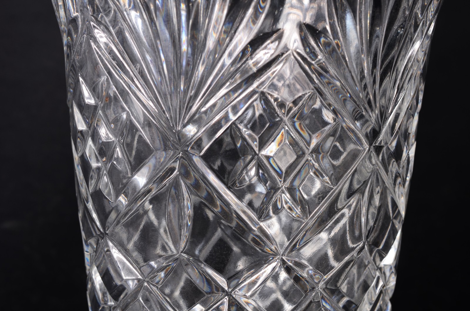 Dois vasos de cristal europeu, modelos diversos. - foto 3 de 7