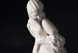 Vista Alegre (1824),  - Estatueta de biscuit portugues branco representando dama com leque. Marca na base.
