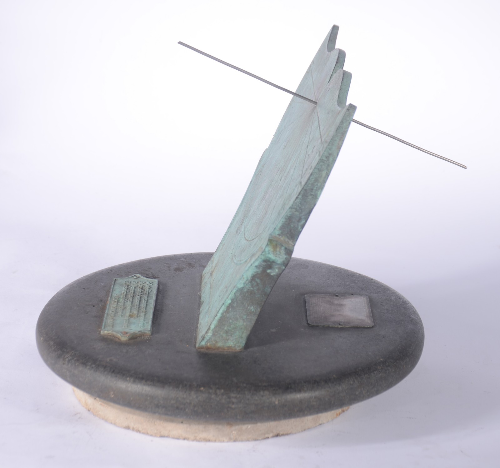 "Relógio de sol" de bronze com base de mármore. - foto 5 de 7