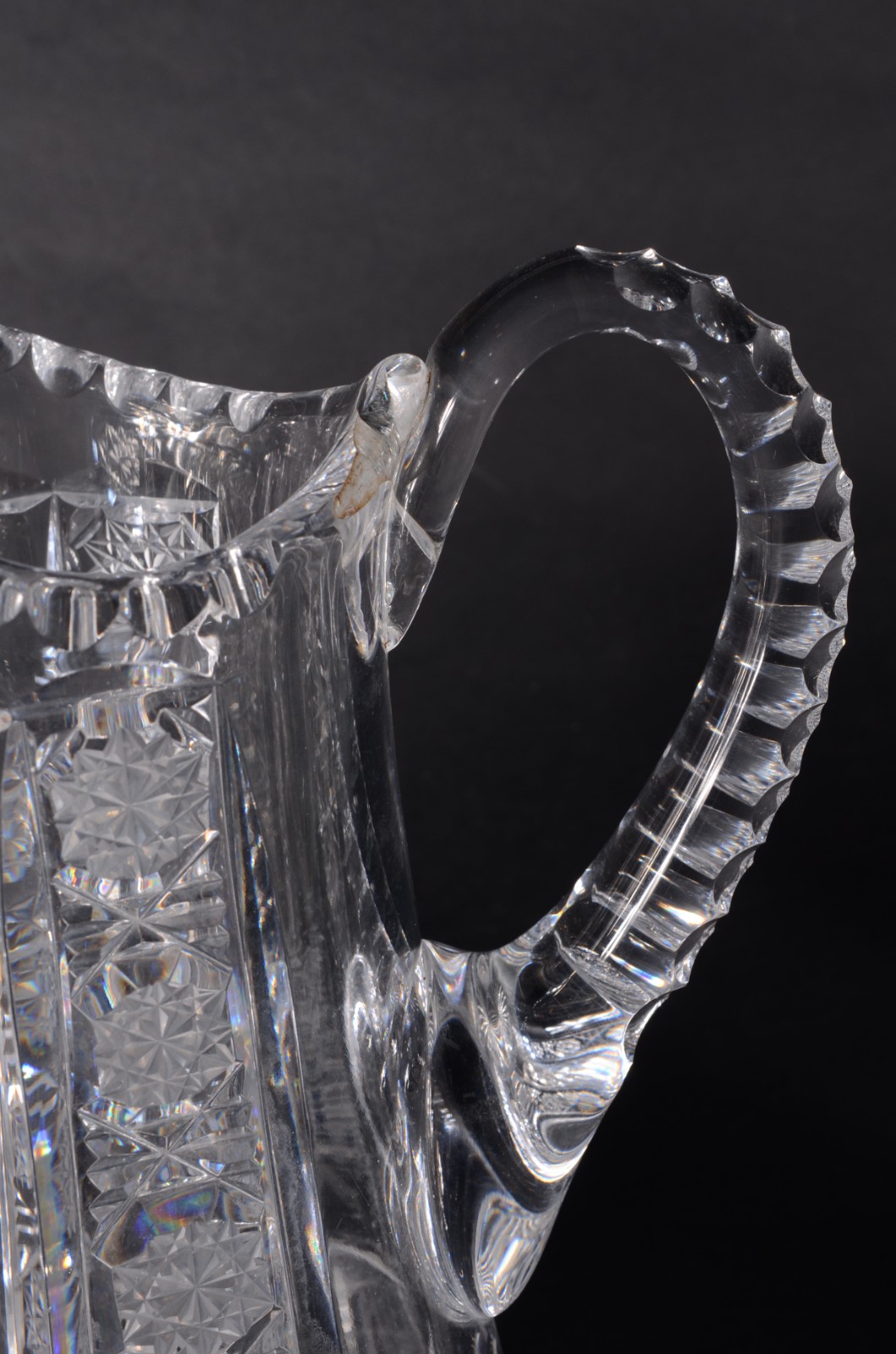 Duas peças de cristal europeu lapidado, sendo: jarra para água e vaso... - foto 2 de 8