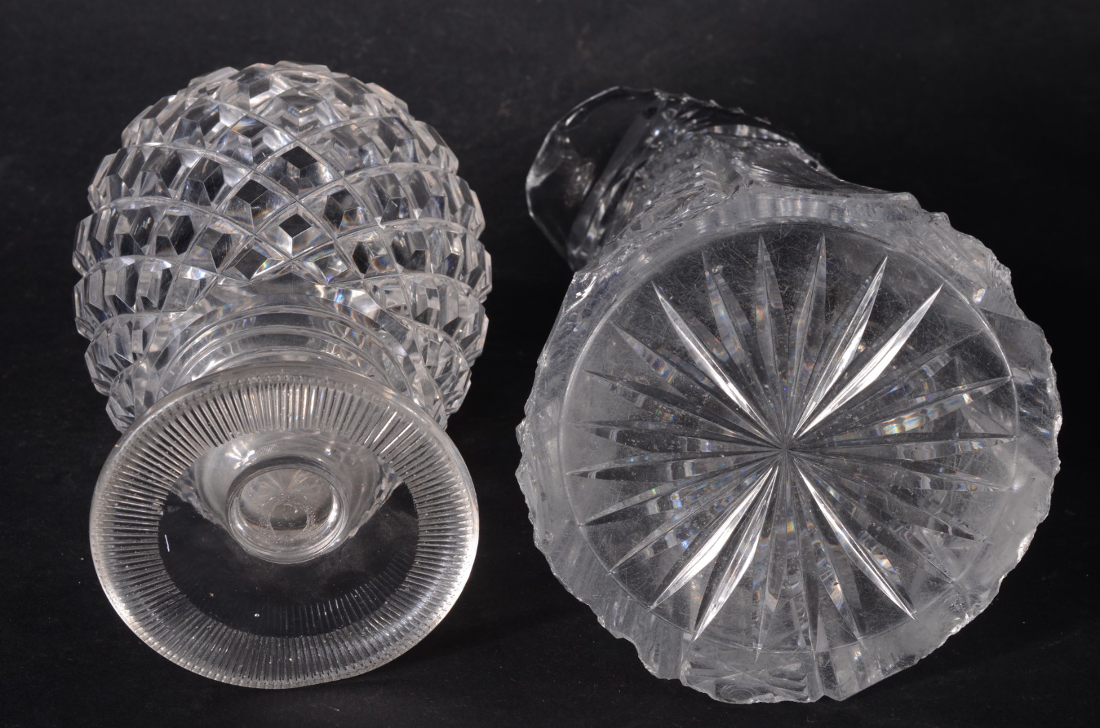 Duas peças de cristal europeu lapidado, sendo: jarra para água e vaso... - foto 8 de 8