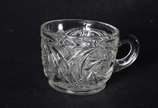 Grande fruteira/poncheira de cristal lapidado c... - Grande fruteira/poncheira de cristal lapidado com borda recortada, acompanham 11 canecas.