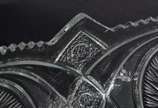 Grande fruteira/poncheira de cristal lapidado c... - Grande fruteira/poncheira de cristal lapidado com borda recortada, acompanham 11 canecas.