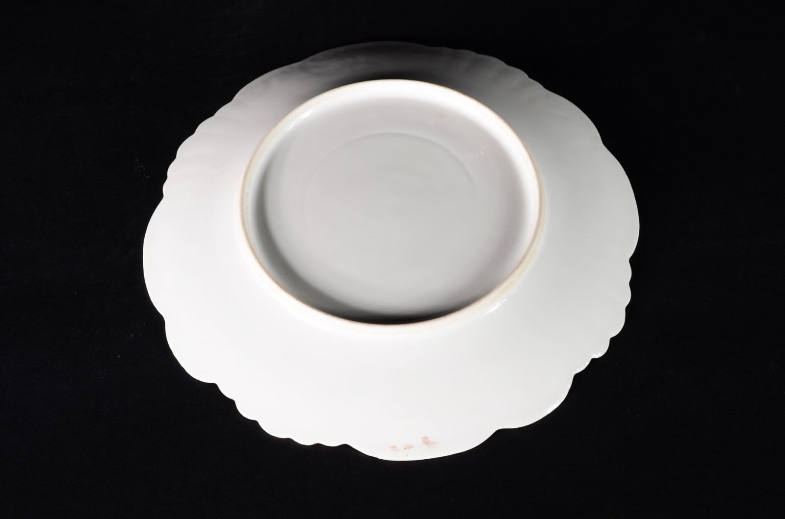 Prato de porcelana francesa Velho Paris monogramado, decorado com... - foto 5 de 5