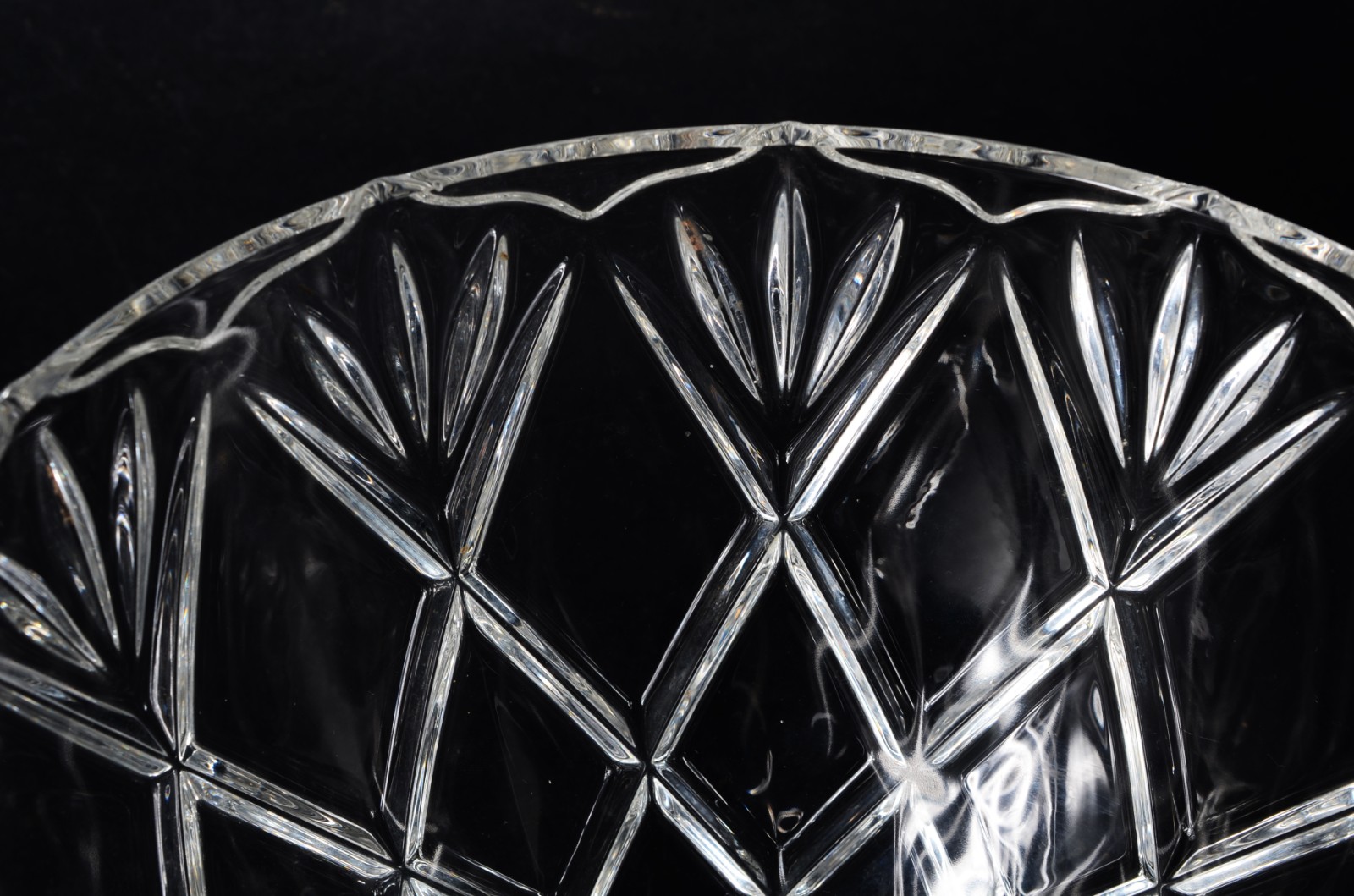 Poncheira de cristal europeu lapidado com 6 canecas. - foto 5 de 11
