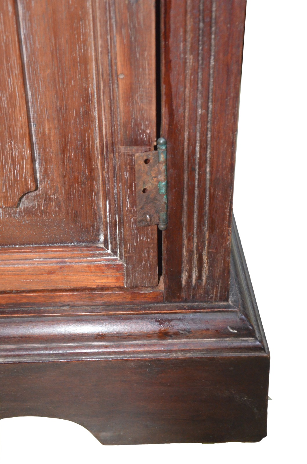 Armário de madeira nobre com duas portas envidraçadas, prateleiras... - foto 4 de 4