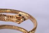 Pulseira de ouro 18 k., feitio cobra, contraste... - Pulseira de ouro 18 k., feitio cobra, contraste 750 mls. Peso total: 108 g.  (Por motivos de segurança a peça não se encontra na loja)