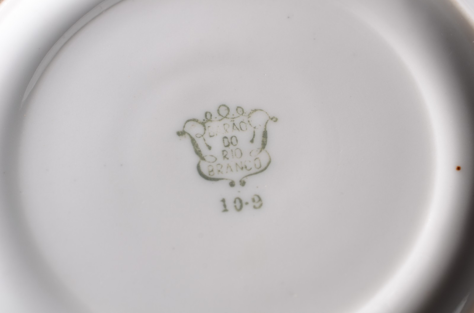 Conjunto de porcelana Rio Branco, composto de 32 taças para consome... - foto 8 de 9