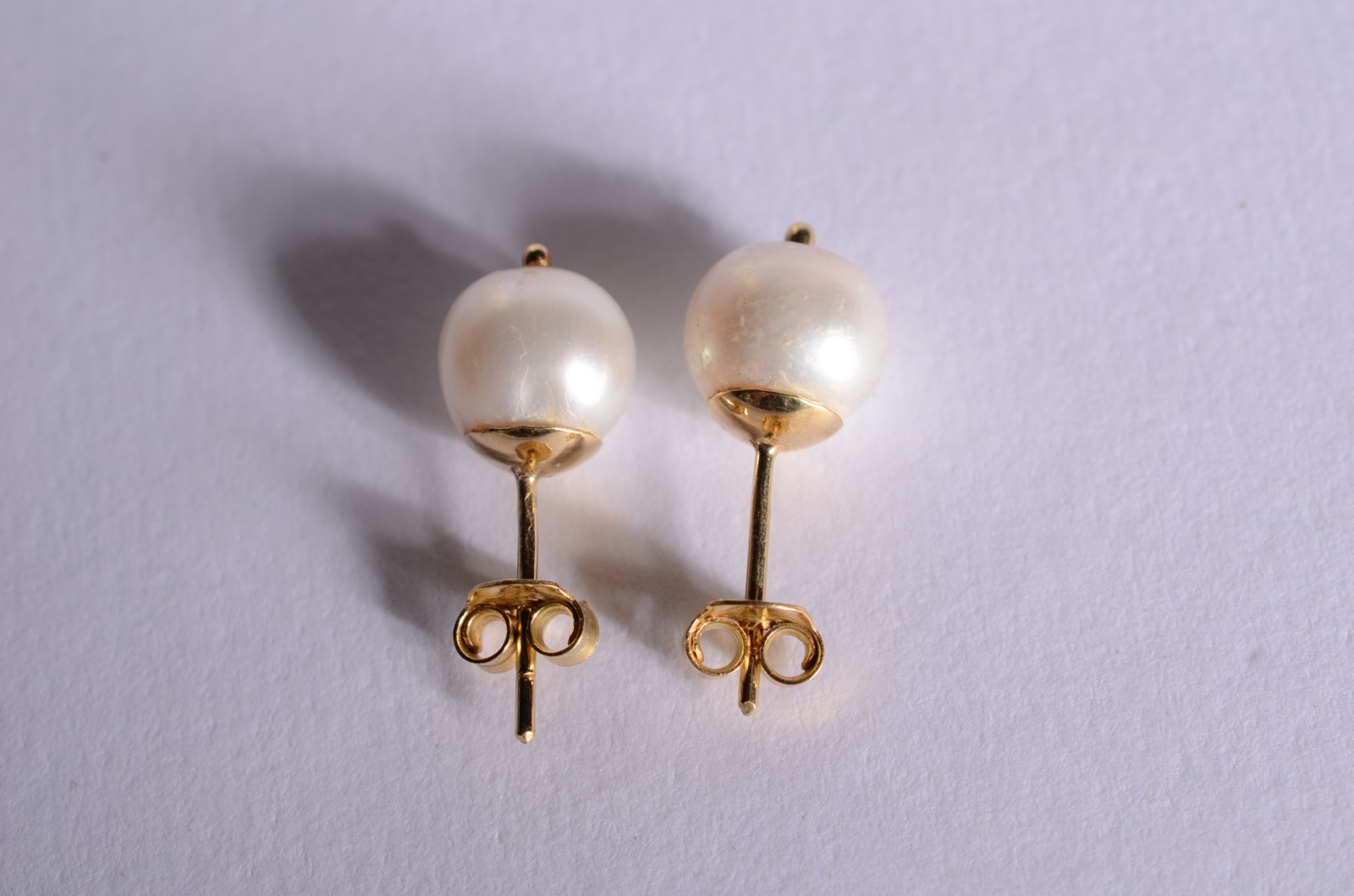 Conjunto de ouro 18 k., com perolas composto de: par de brincos e... - foto 3 de 8