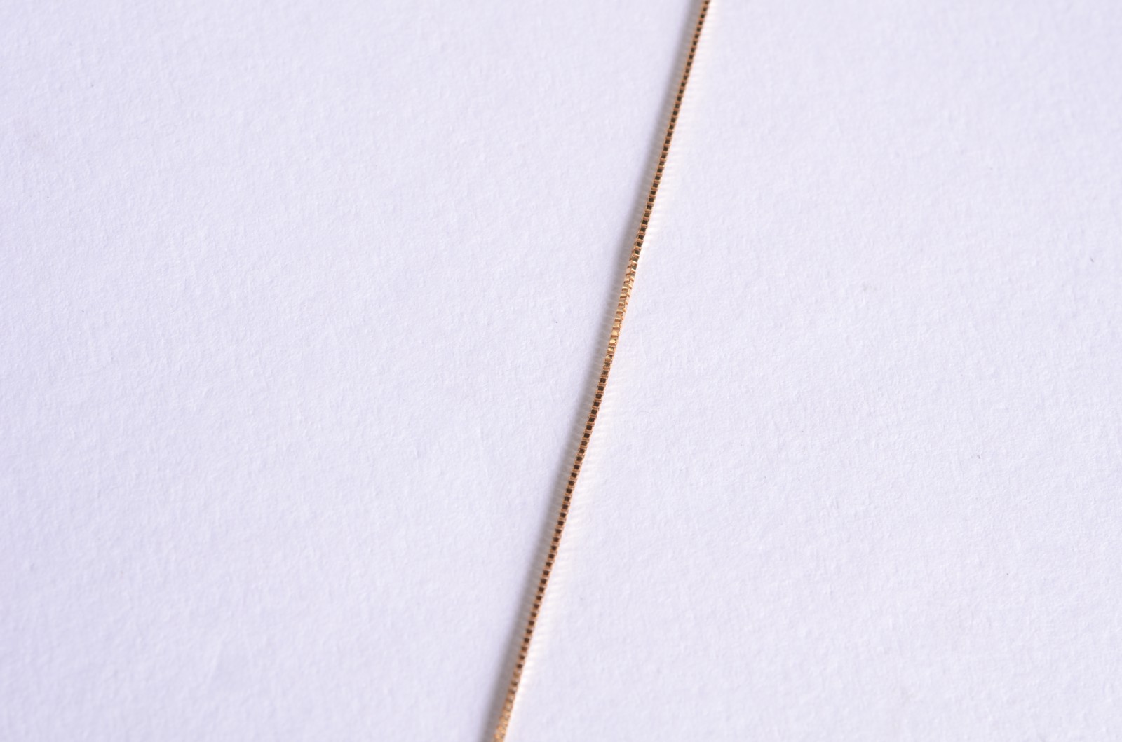 Colar com pendente na forma de coração de ouro 18 k., contraste 750... - foto 3 de 5