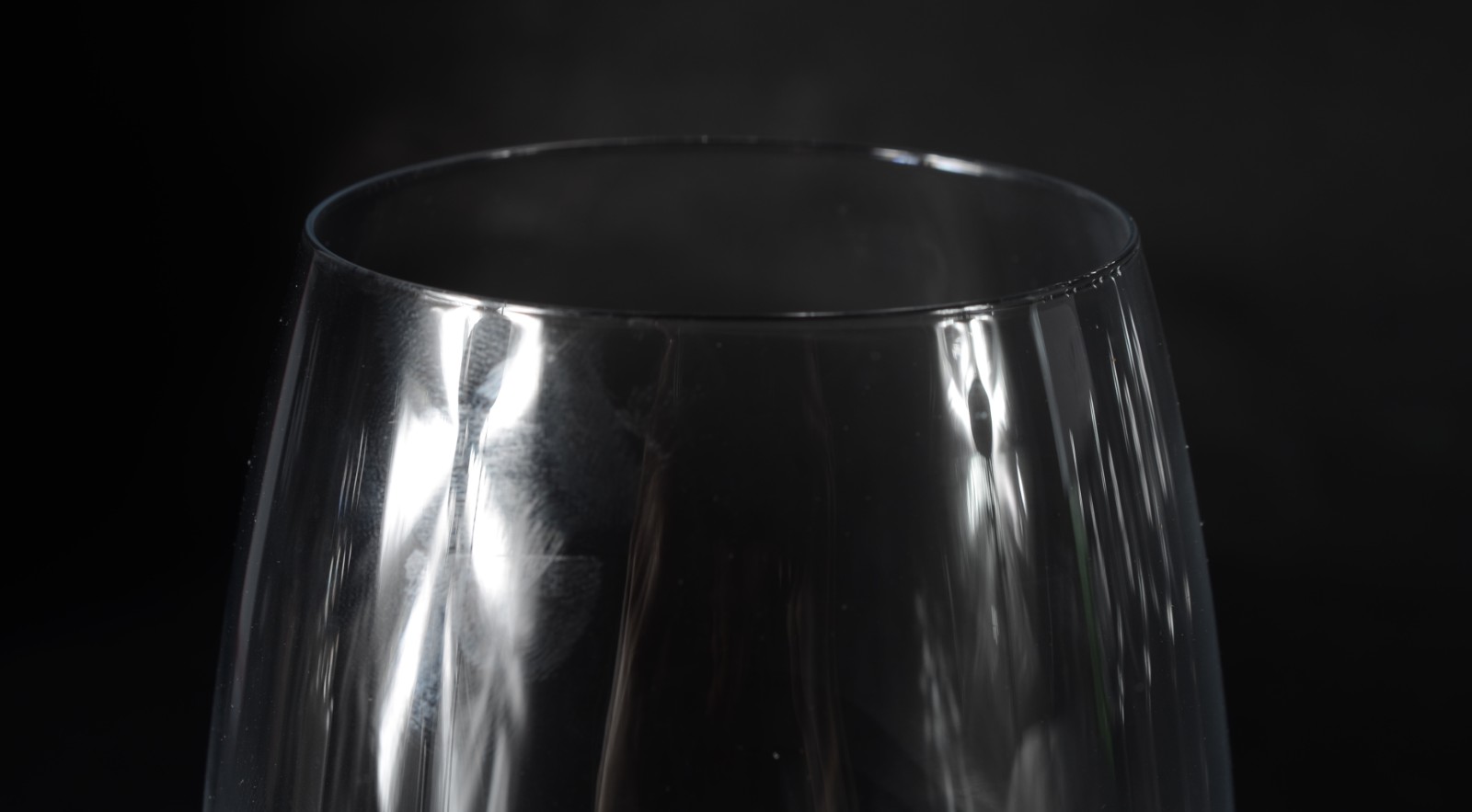 Seis taças de cristal para vinho, 430 ml. - foto 2 de 5
