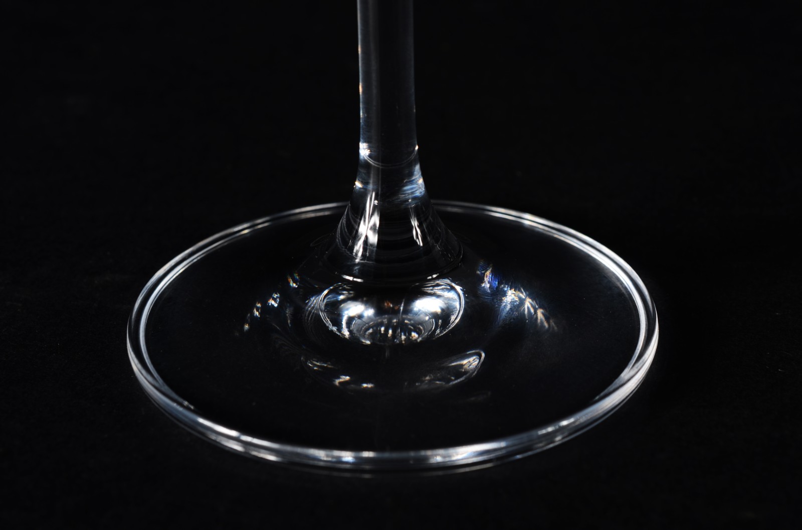 Seis taças de cristal para vinho, 430 ml. - foto 2 de 5