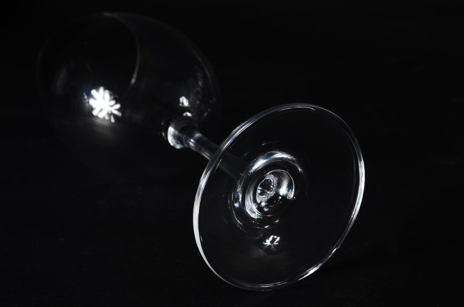 Seis taças de cristal para vinho, 430 ml. - foto 5 de 5