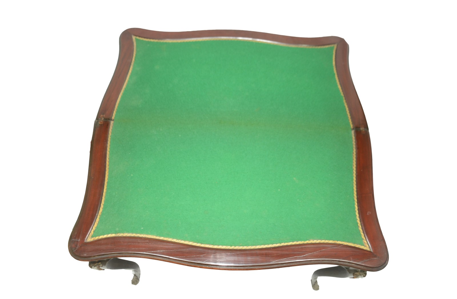 Mesa de jogo de madeira ebanizada decorada com frisos dourados, tampo... - foto 7 de 7