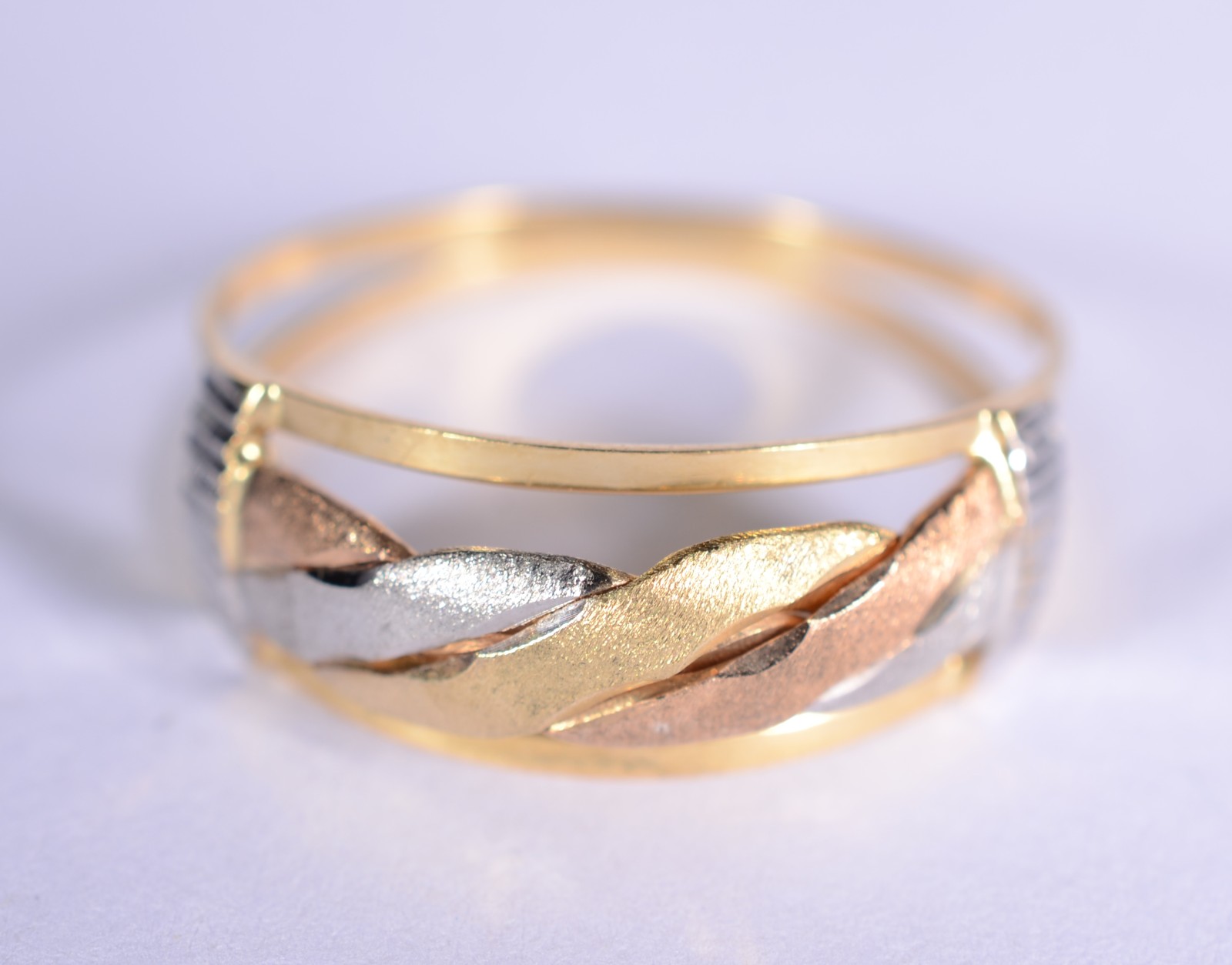 Anel de ouro 18 k., contraste 750 mls, aro 19. (Por motivos de... - foto 1 de 7