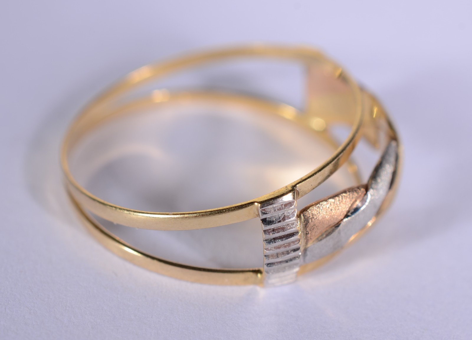 Anel de ouro 18 k., contraste 750 mls, aro 19. (Por motivos de... - foto 4 de 7