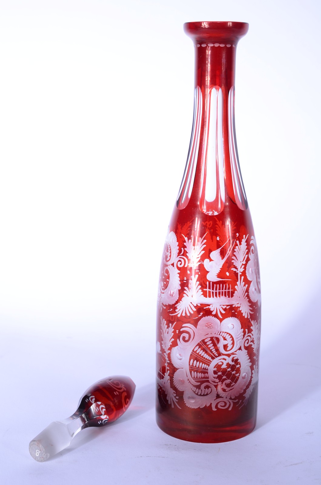 Garrafa de cristal tcheco double rubi com guirlandas e pássaros... - foto 6 de 8