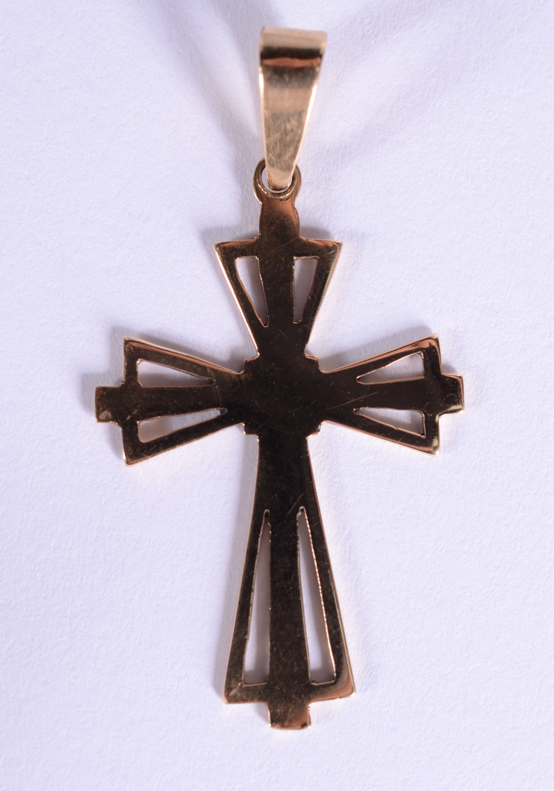 Crucifixo de ouro 18 k., contraste 750 mls com vazado. (Por motivos... - foto 1 de 3