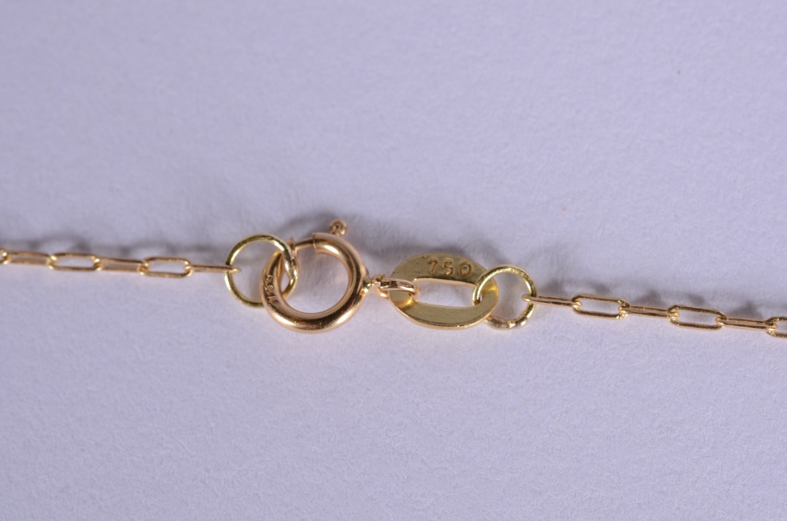 Colar de ouro 18 k., contraste 750 mls com pedras azuis. (Por motivos... - foto 6 de 7