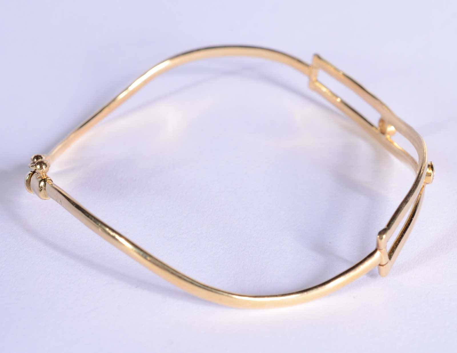 Pulseira de ouro 18 k., contraste 750 mls cravejado com dois... - foto 6 de 6