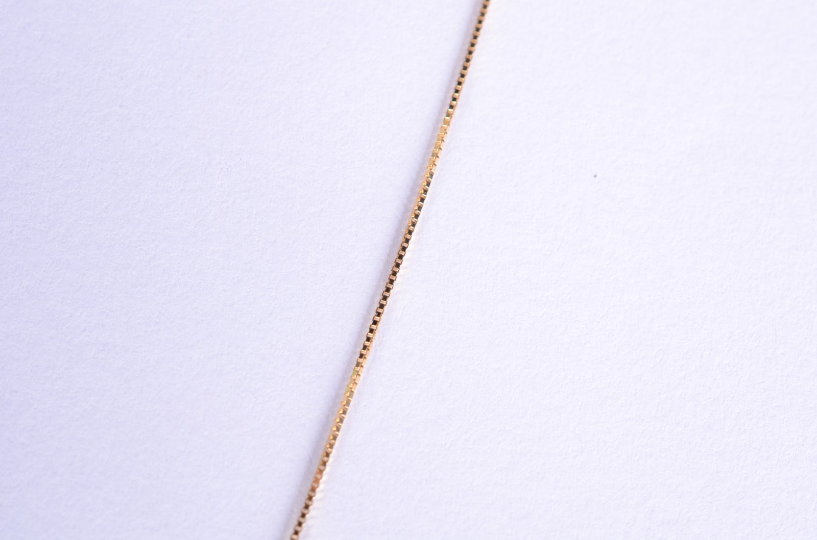 Colar de ouro 18 k., pendente na forma de globo. (Por motivos de... - foto 5 de 6