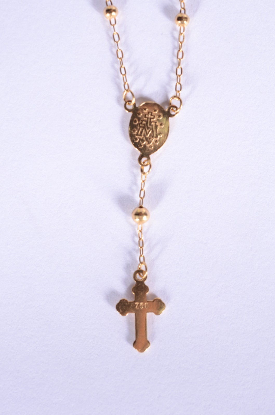 Colar na forma de terço com bolinhas de ouro 18 k., contraste 750... - foto 4 de 8