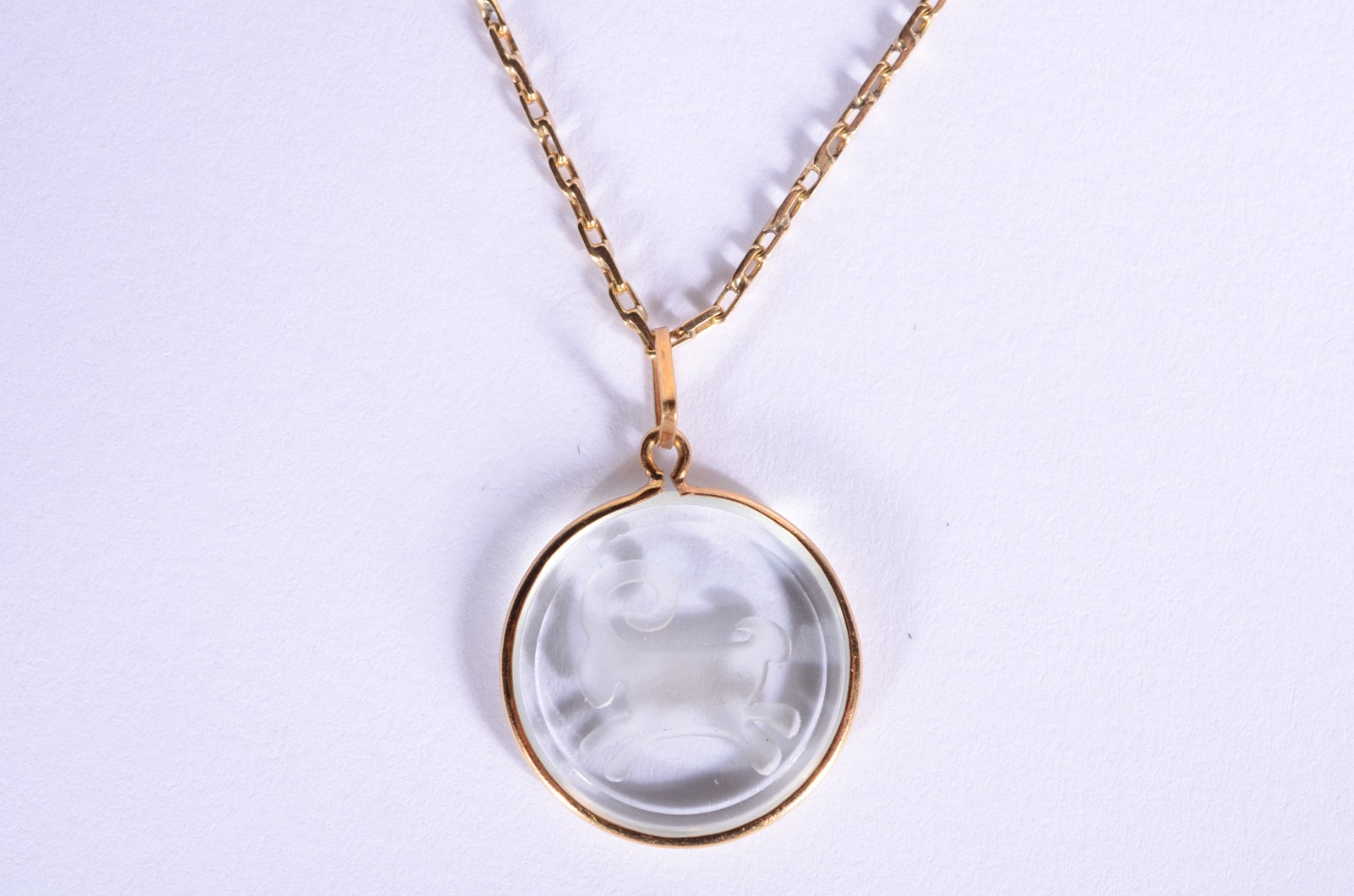 Colar de ouro 18 k., contraste 750 mls com pendente de acrílico com... - foto 1 de 6