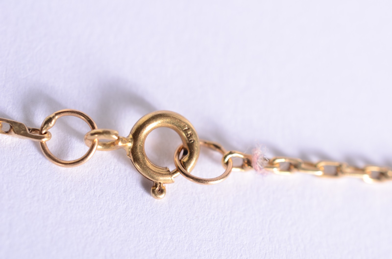 Colar de ouro 18 k., contraste 750 mls com pendente de acrílico com... - foto 4 de 6